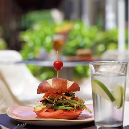 H10 Vintage - Adults Only