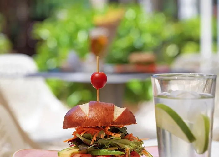 H10 Vintage - Adults Only