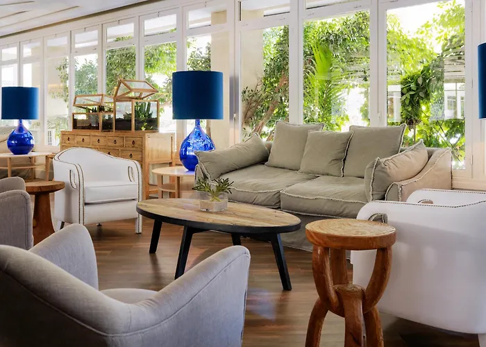 H10 Vintage - Adults Only 4*